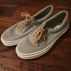 Men’s lace up Vans